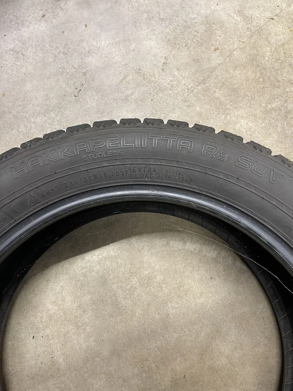 2 x 235/50 R19 103R WINTERREIFEN - Nokian Hakkapeliitta R3 SUV (7mm) - Bild 3 von 4