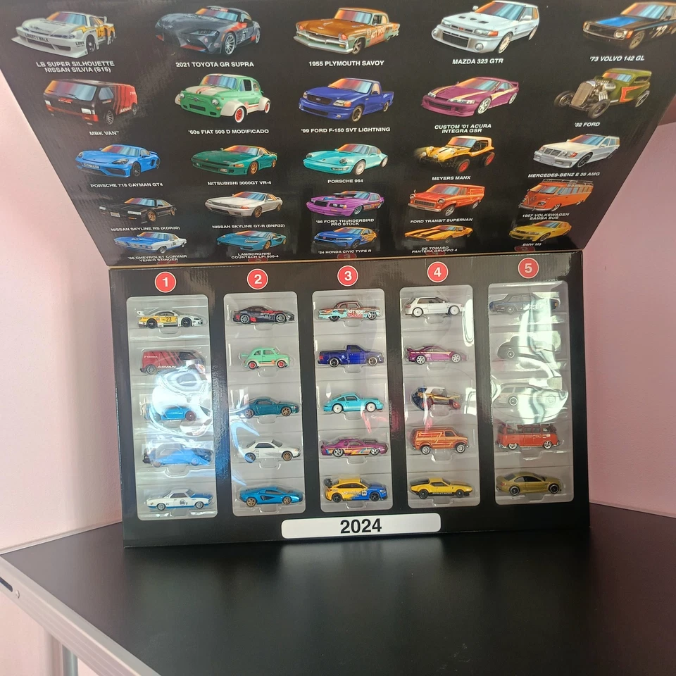 Hot Wheels Boulevard Premium 25x set box auto 2024 - Immagine 2 di 4