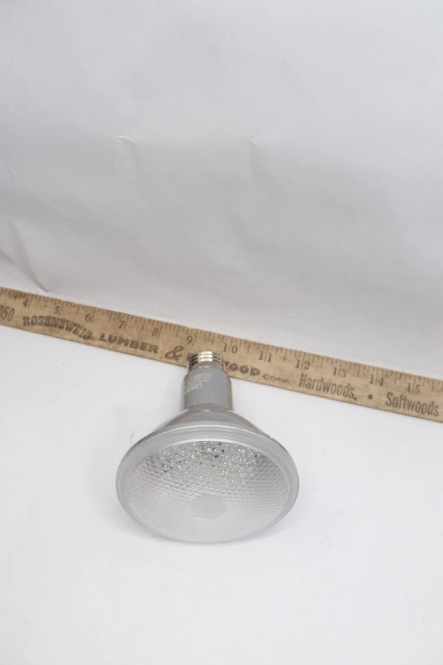 Feit Electric LED Bulb 60-Deg Beam Angle PAR 30 13W 1000 Lumen - Image 2 of 3