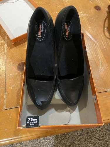 Women’s Slip Resistant Black Dress Shoes Size 7 1/2 W With Low Heel - Picture 2 of 3