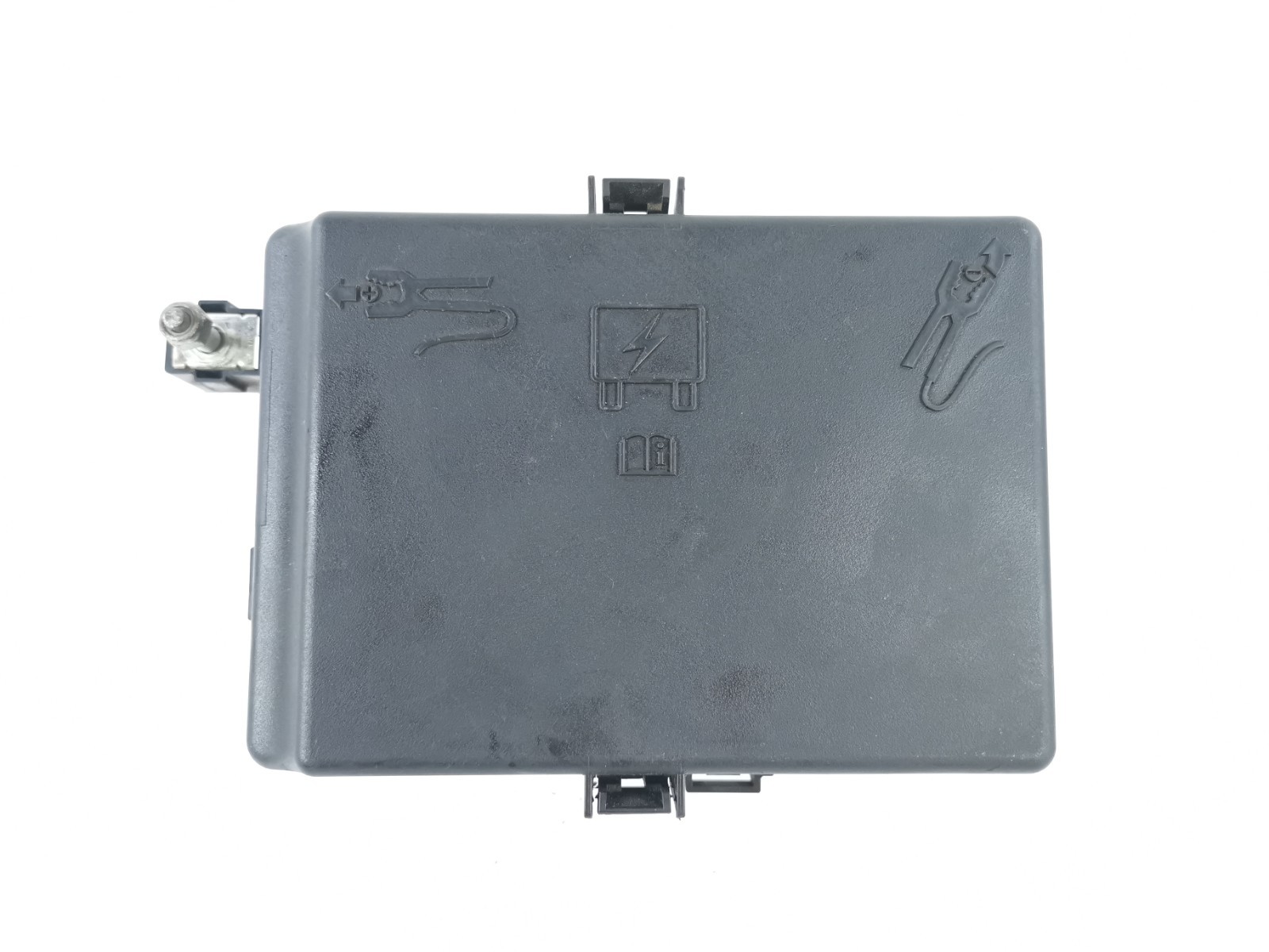 Maserati Levante 2017 AWD AUTO 3.0 L Engine Bay Fuse Relay Box 670035173 OEM