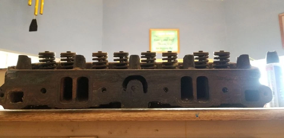 Culata 8-318 compatible con 66-74 Barracuda 185137 Foto 3 de 4