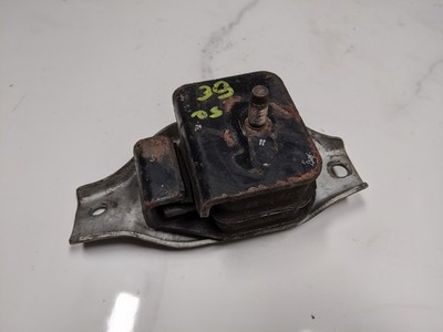 SUBARU LEGACY 2.0 I MK4 RIGHT ENGINE MOUNT #39