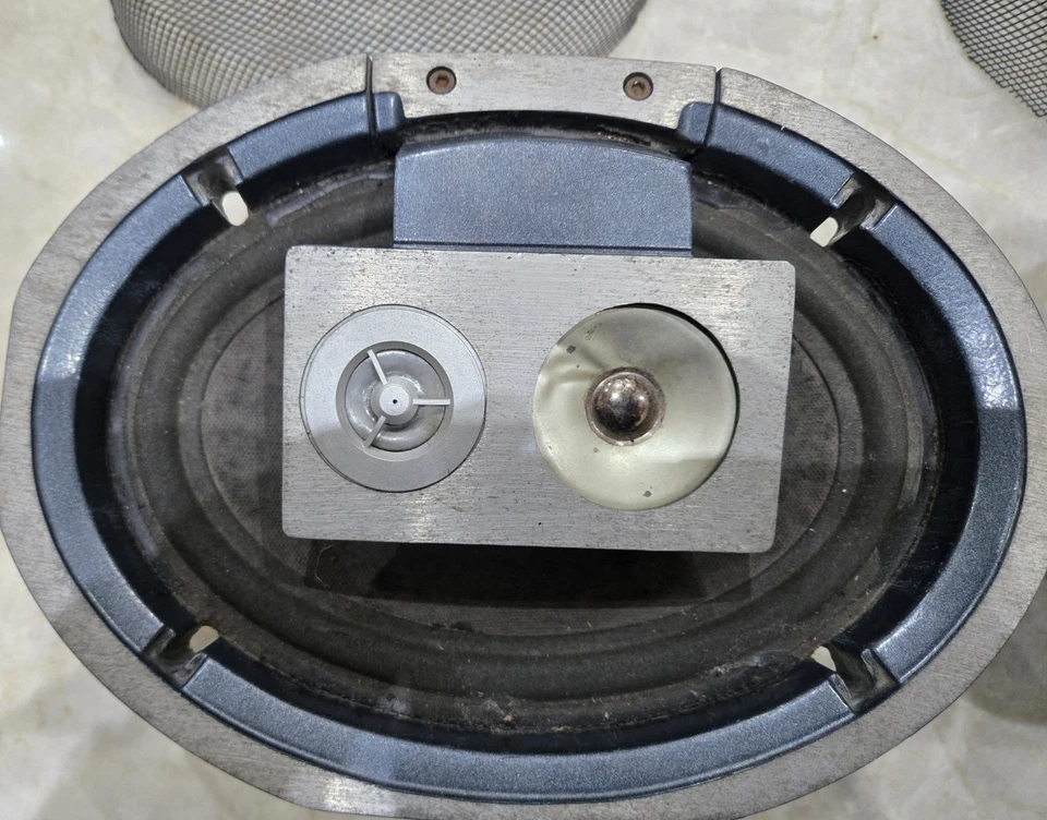 JBL DECADE - ORIGINAL - GOOD SHAPE! (T545) - Image 4 of 4