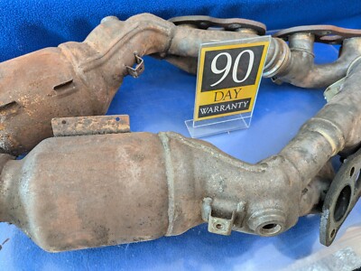 5.0 v8 Genuine Nissan Infiniti FX50 QX70 exhaust manifolds