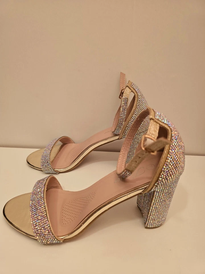 Forever Brand Rhinestone Embellish Chunky Heel Sandal Size 7.5 - Image 2 of 4