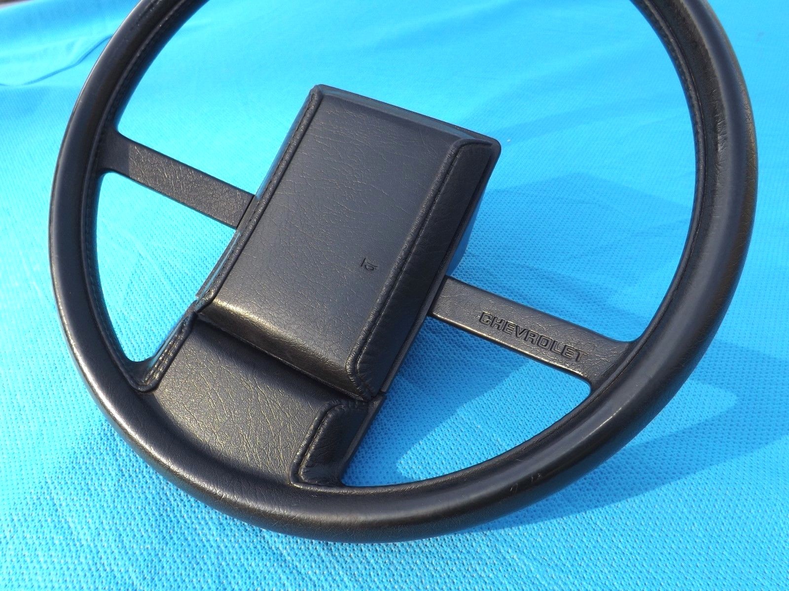 Descubrir 47+ imagen 1987 camaro steering wheel Abzlocal.mx