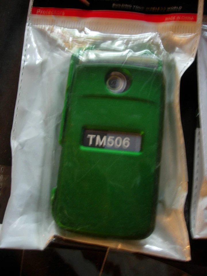 Sony Ericson TM506 covers ear phone headsets pads screen protectors charger      - Image 3 of 4