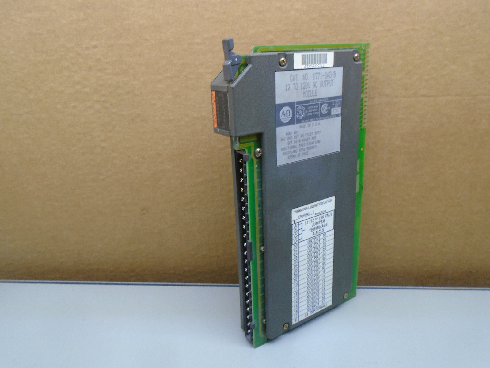 1771-OAD /B Allen Bradley PLC 5 AC Output 1771-0AD 1771OAD S37