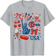 Est 1776 Patriotic US Flag 4th Of July Design Funny Unisex T-Shirt
