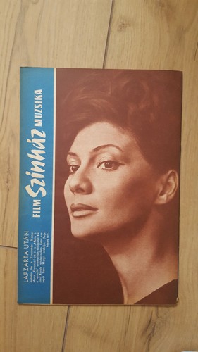 Hungarian Magazine - Sophia Loren 06 - on cover 1965 - large size - Picture 2 of 2