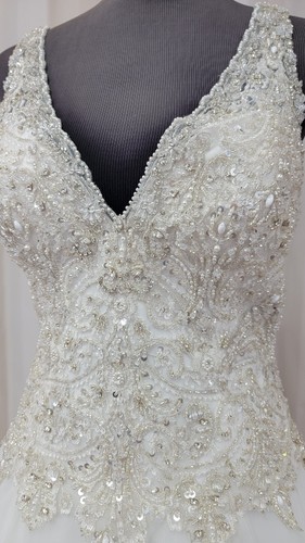 Mary's Bridal D8113 Dress Crystal Beaded Tulle Ball Gown V Neck Princess Wedding - Picture 7 of 9