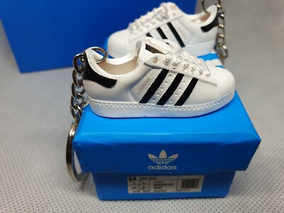 ADIDAS SUPERSTARS SCHWARZ 3D MINI SNEAKER / SNEAKER SCHLÜSSELANHÄNGER GESCHENK VERPACKT - SCHNELL UK