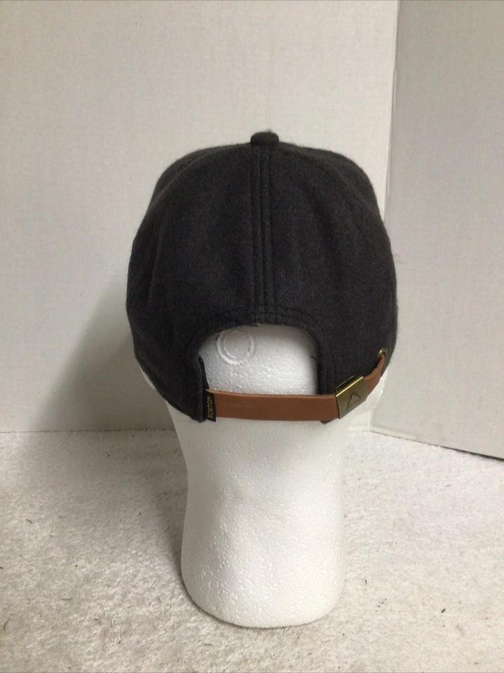 Gorra de lana Burton StrapBack negra 6 paneles correa de cuero ajustable Foto 4 de 4