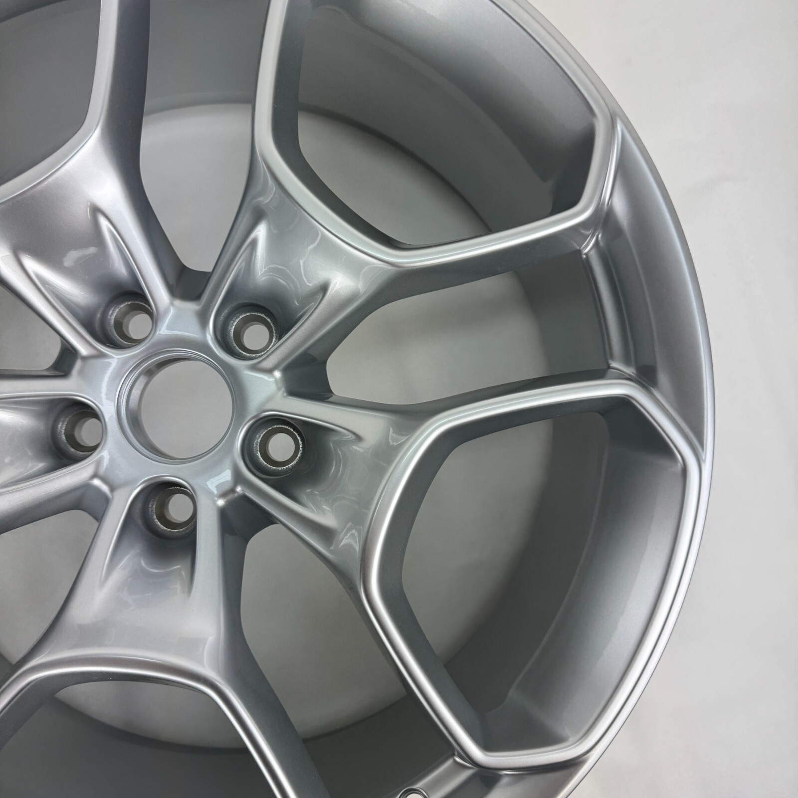 NEW OEM 2015-2023 Lamborghini Huracan Front 20" Wheel 8.5x20 Rim ET42 4T0601017