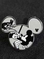 Disney Hidden Mickey Pin Short Film Mickey Barnyard Concert Pin 2019 (21)