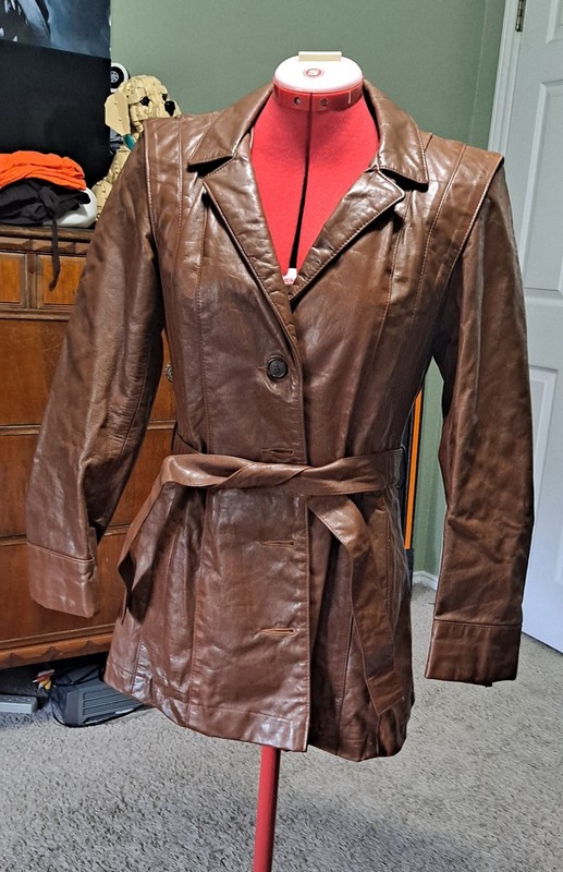 Vintage Avanti Genuine Leather Belted Lined Mid-Length Jacket Women's Size 12