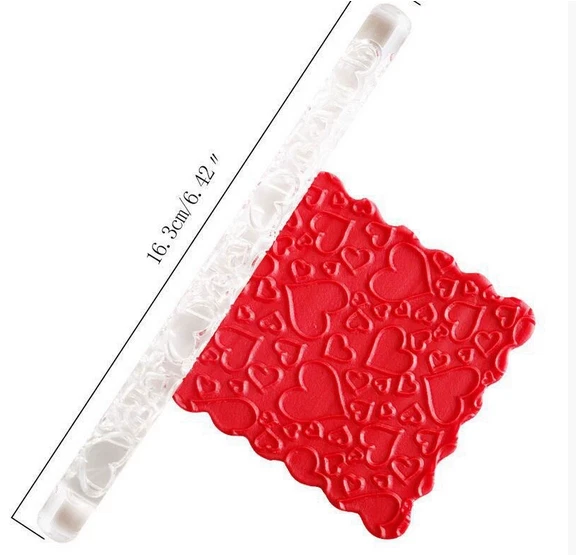 Rodillo acrílico 6,42 pulgadas con patrones de corazones grandes y pequeños transparente Foto 2 de 4