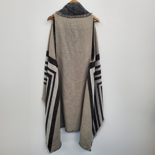 Womens Plaid Fringe Poncho Vest Cardigan One Size Gray Black Striped Long - Picture 4 of 11
