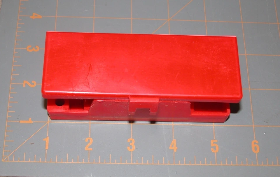 Nuevo bloque de conexión eléctrica GM rojo debajo del capó para Chevrolet Impala SS 94-96 Foto 4 de 4