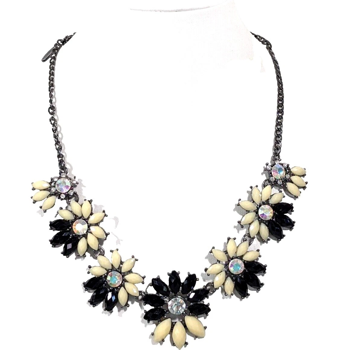 Declaración Negro Amrita Singh Moda Collares y Colgantes