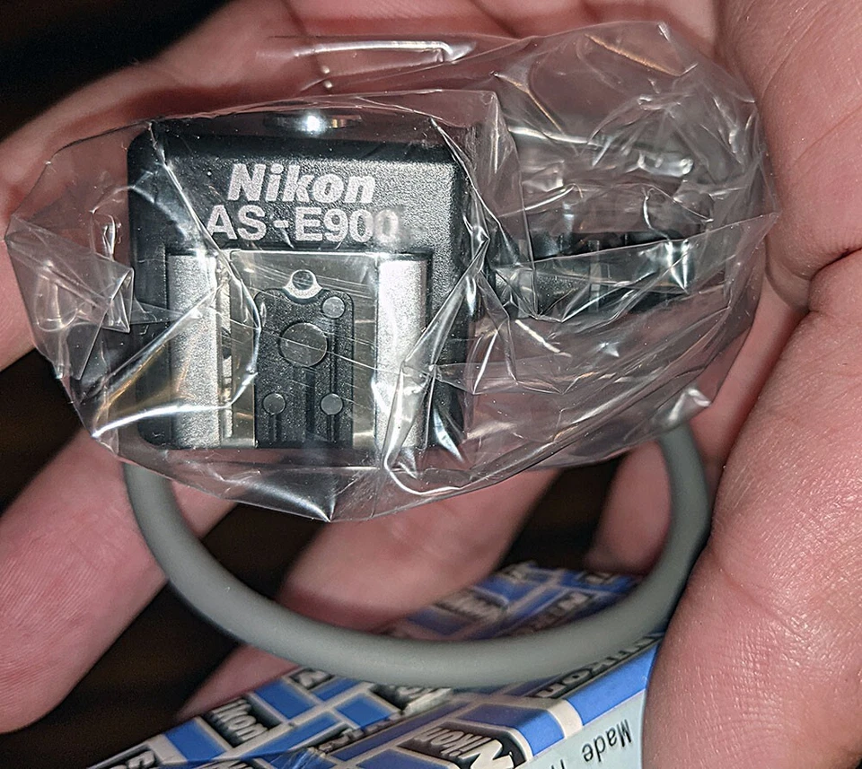New In Box! Nikon Multi-Flash Adapter For E900S/ E950 AS-E900 - Image 3 of 3