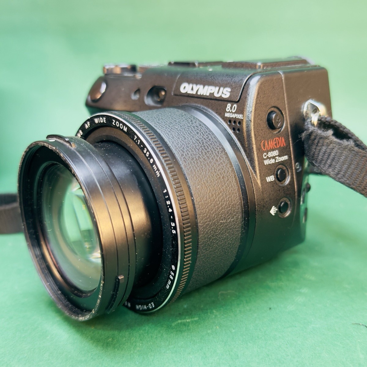 Olympus Camedia C-8080 8MP Digital Camera Amazing Optics. All