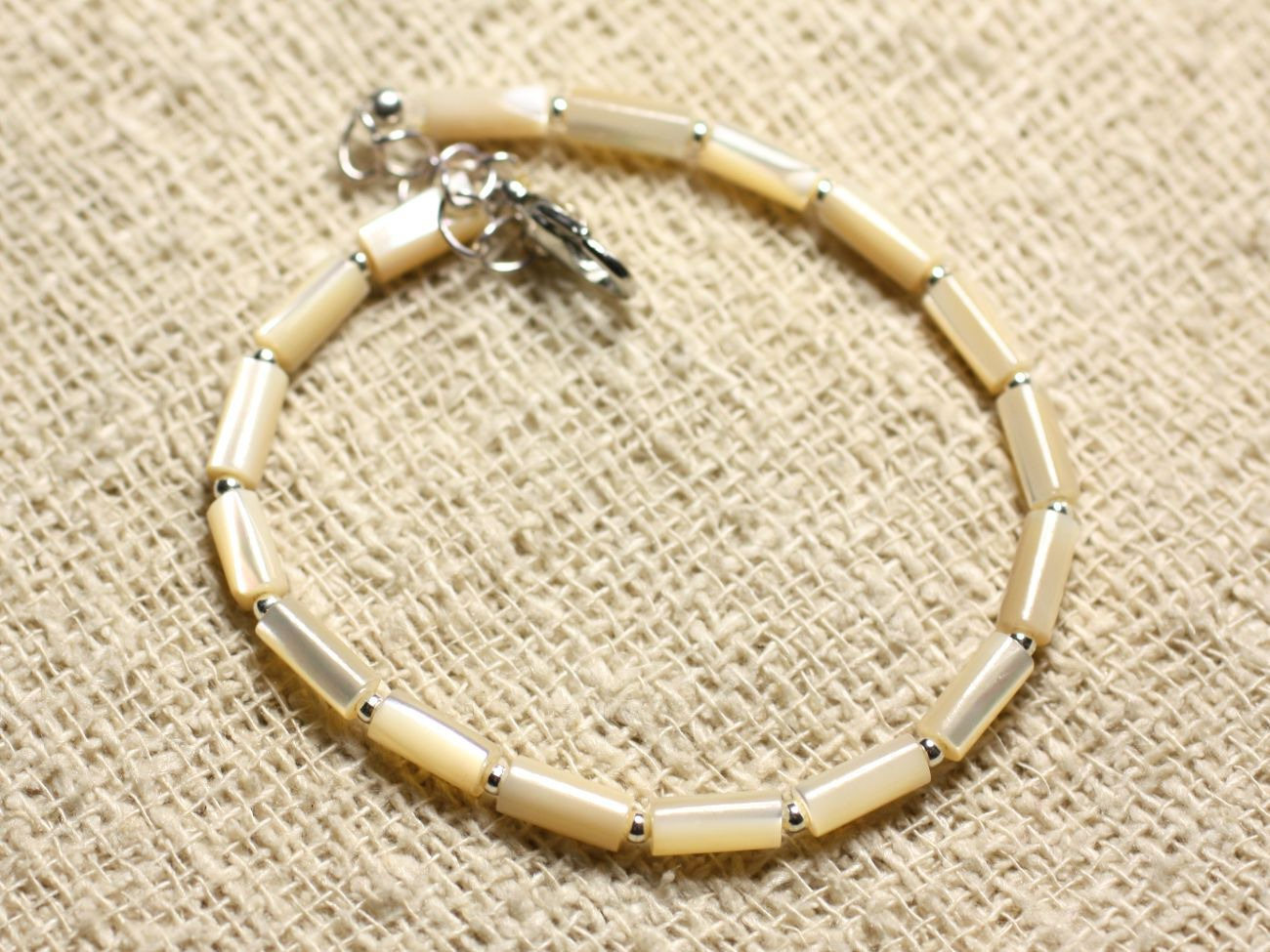 Bracelet en argent 925 et nacre véritable avec tubes de 8x4mm couleur beige irisé pour femme