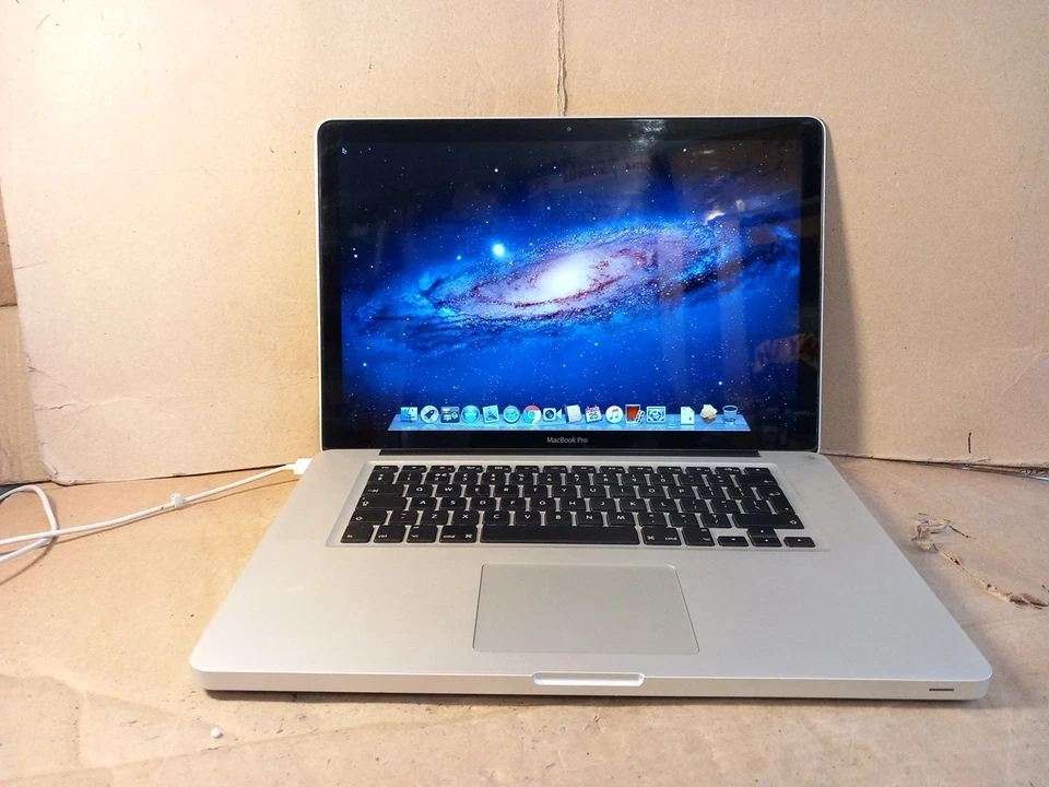 MACBOOK PRO A1286 15.4 " ,i7 2.2 GHZ, 8GB RAM, 500GB HDD, LION OS 10.7.5, 2010 - Image 4 of 4