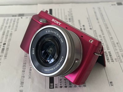 SONY α NEX-F3/SONY 18-55mm (良品） Sony Alpha NEX-F3 Mirrorless Digital Camera with 18-55mm