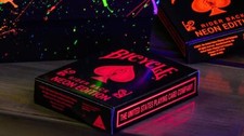 Carte da gioco Bicycle Star-Fire Pink Neon, un ottimo regalo per i giocatori di poker