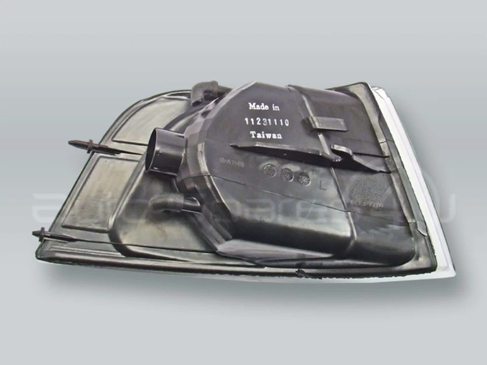 Lámpara de estacionamiento con luz de esquina negra TYC izquierda para Volvo S40 V40 2001-2004 Foto 2 de 3