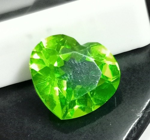 Natural Green Peridot Rare Excellent Heart Shape CERTIFIED 10.20 Ct Gemstone - Picture 10 of 10