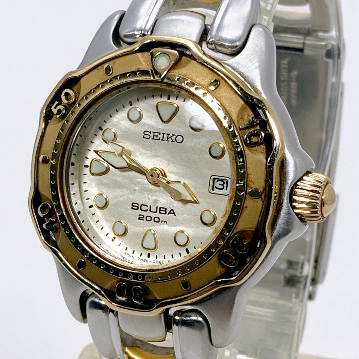 SEIKO SCUBA Diver 200m Gold tone VTG 1992 Perl shell shape SEIKO SCUBA Diver 200m Gold tone VTG 1992 Perl shell shape