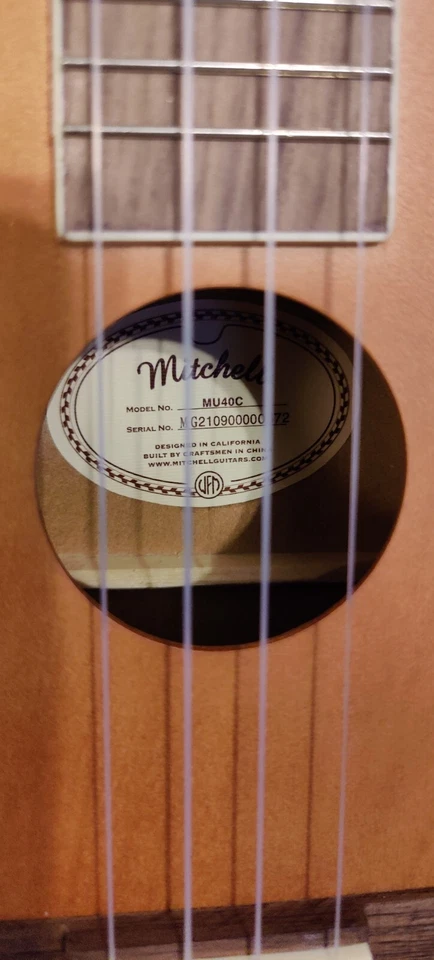 BRAND NEW WITH BOX! Mitchell MU40C Concert Ukulele Natural Finish. Big Sound! - Image 4 of 4