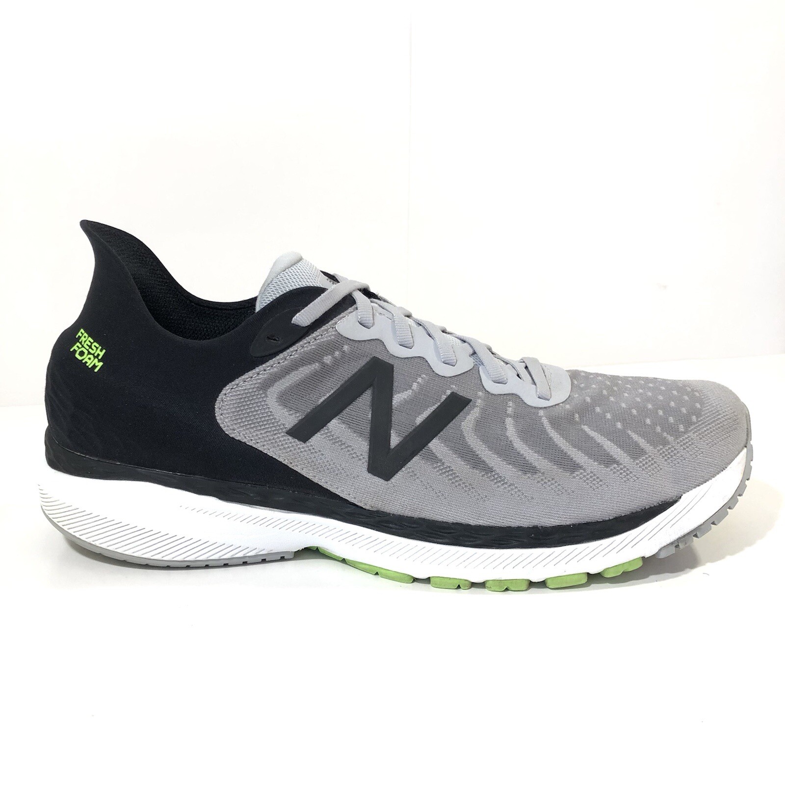 M860A11 Running Shoes Gray 