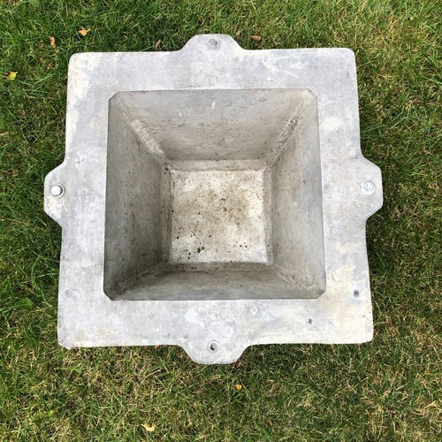 Aluminum Concrete Mold Planter Normandy Junior - Picture 7 of 9