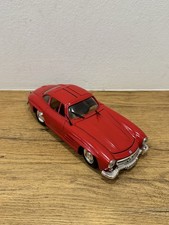 Modellauto 1:24 Bburago Mercedes-Benz 300 SL CBCAR Rot