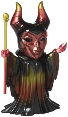 Sleeping Beauty Crimson Shadow Maleficent Hikari Figure
