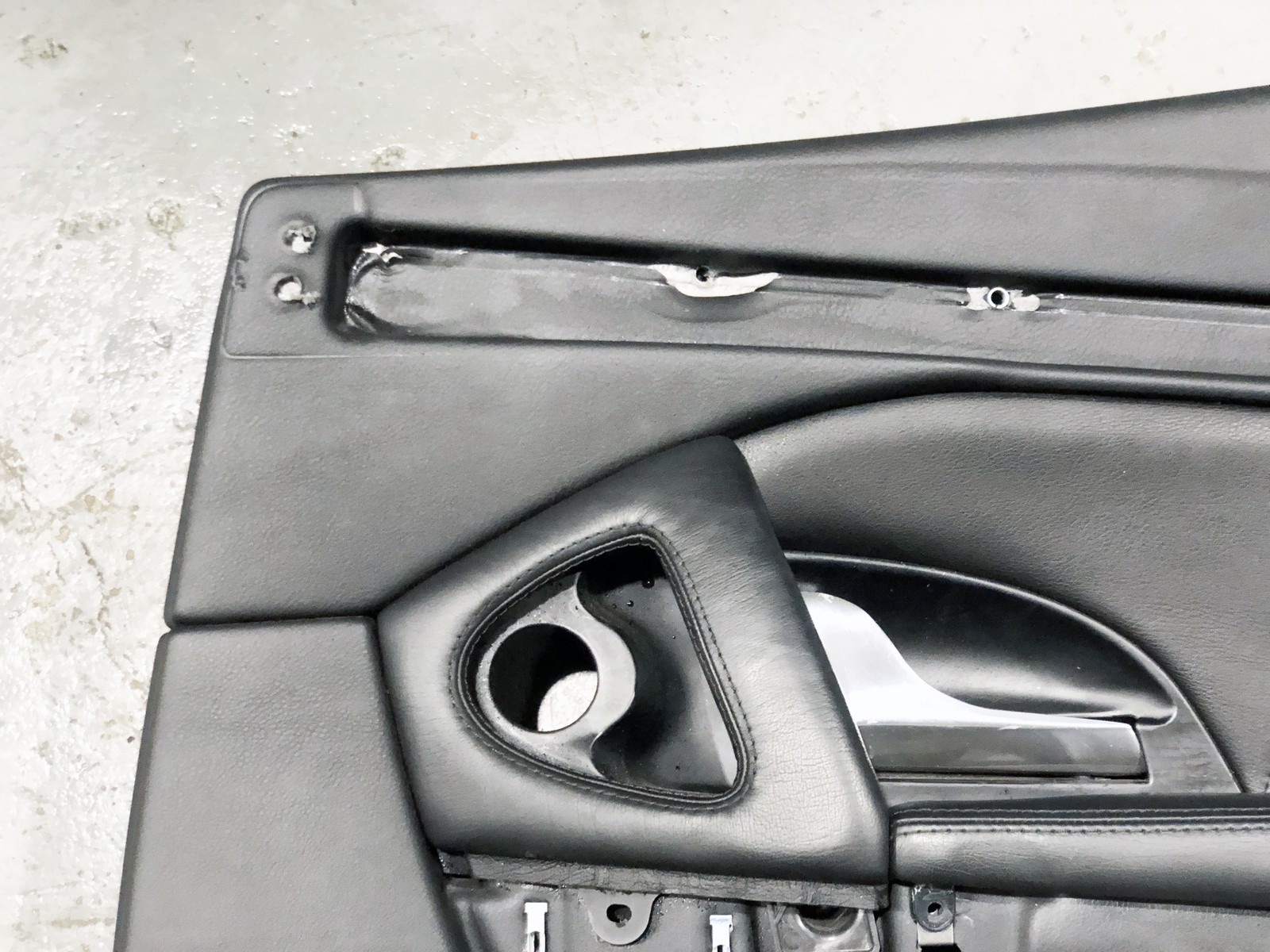 03-13 Maserati Quattroporte M139 Rear Right Interior Door Trim Panel NERO Black 