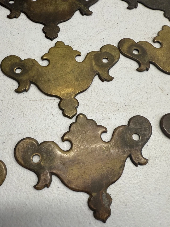 Conjunto antigo de 12 ferragens de superfície antigas Chippendale latão batwing restauração - Imagem 3 de 4