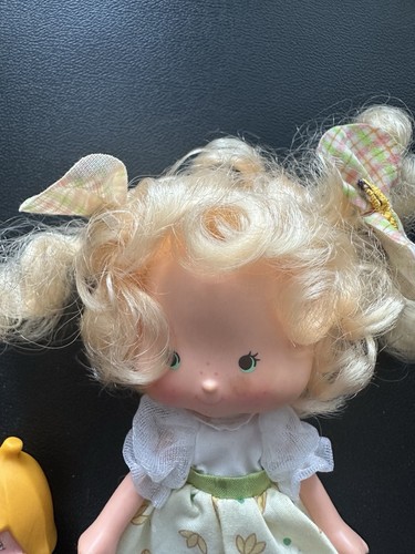 Bambola Banana Twirl Berrykin originale vintage fragola shortcake rara difficile da trovare - Foto 3 di 6