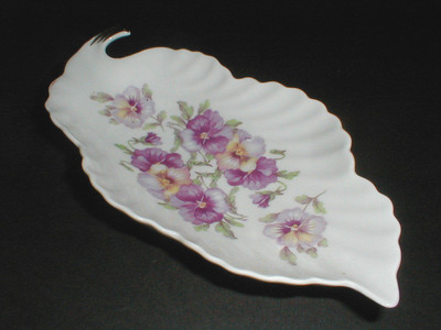 Old Nuremberg Bavaria Germany Purple Pansy Leaf Shape Candy Relish Trinket Dish
