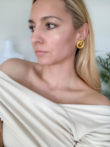 Vintage Givenchy Paris New York Clip-On Earrings Gold-Tone Swirl Design - Picture 2 of 6