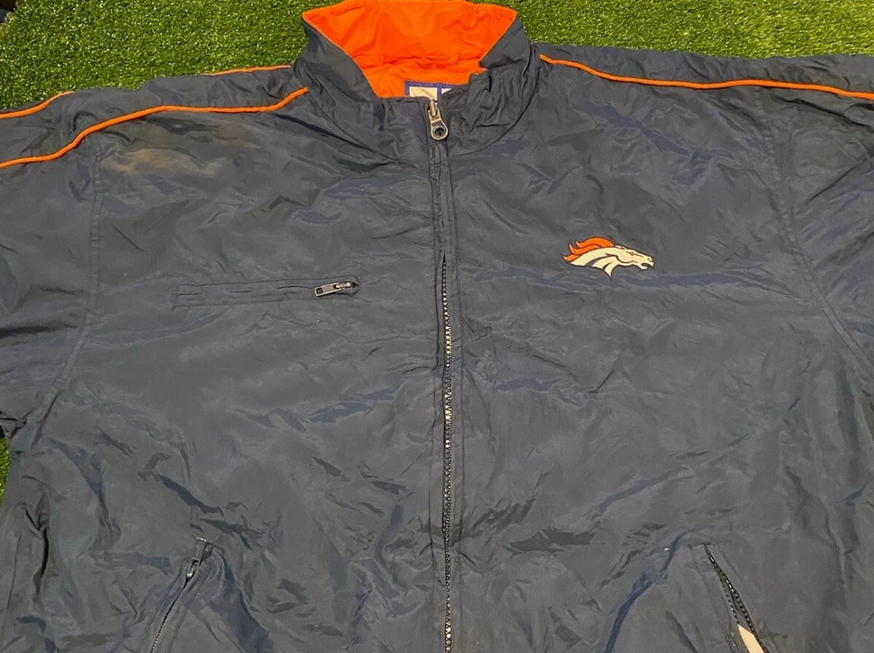 复古 Denver Broncos 夹克特大号蓝色羽绒全拉链连帽男式 90 年代 — 第 2/4 张图片