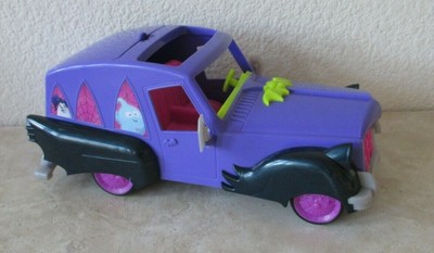 vampirina car