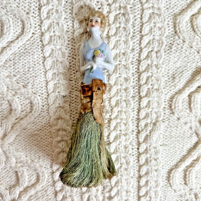 Antique Bisque Half Doll Crumb Brush 8  Japan Flapper Shabby Chic Grannycore