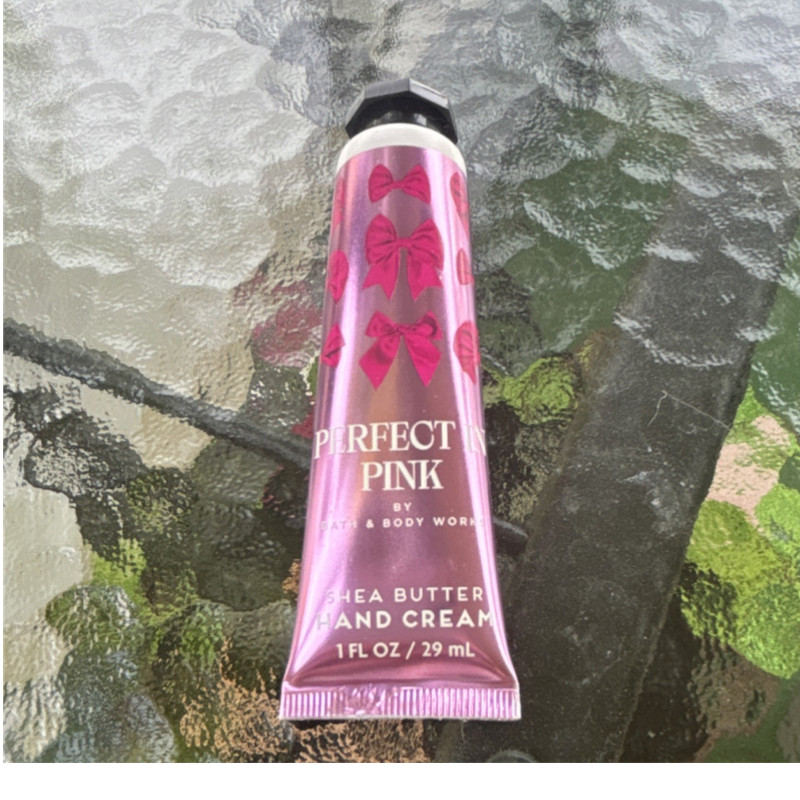 Bath & Body Works Perfect in Pink Hand Cream Hydrating Shea Butter 1 fl oz