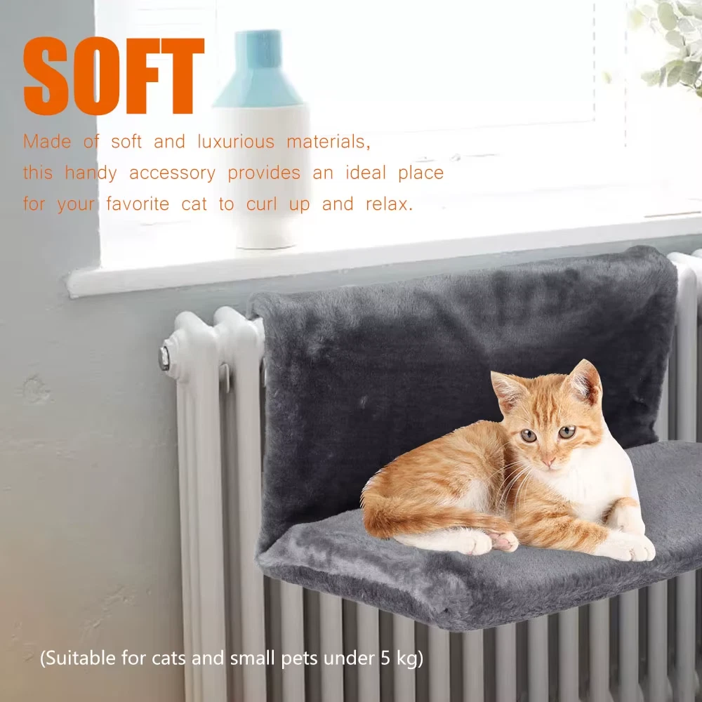 Schlafende Katze auf weicher Heizkörperliege