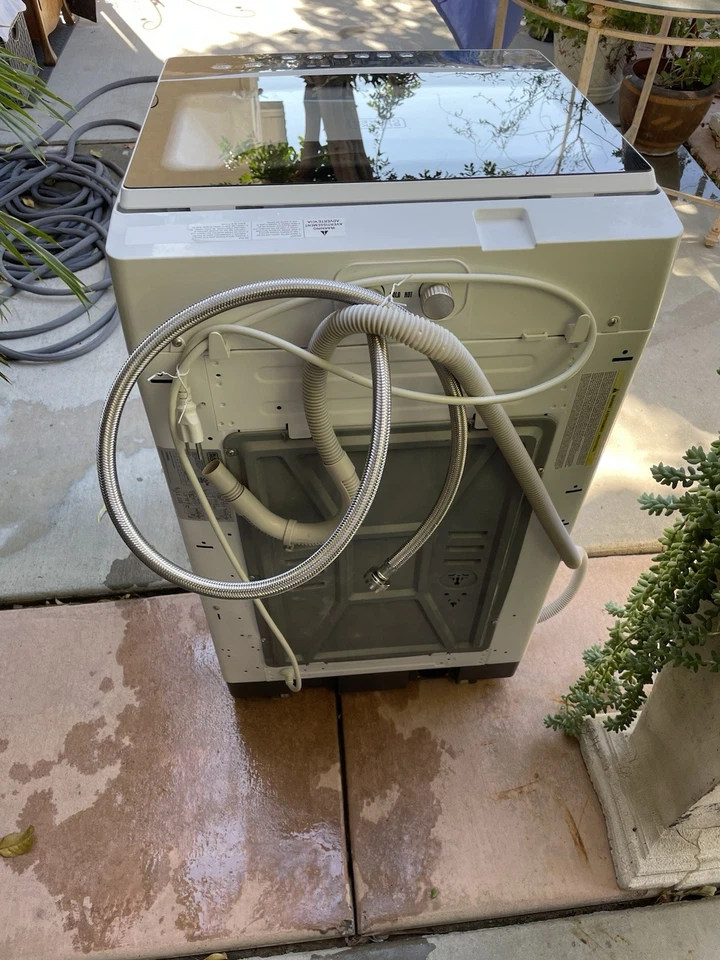 BLACK+DECKER Compact portable washer 1.7 Cu. Ft. - Image 4 of 4